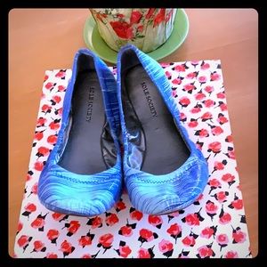 Cute blue flats!
